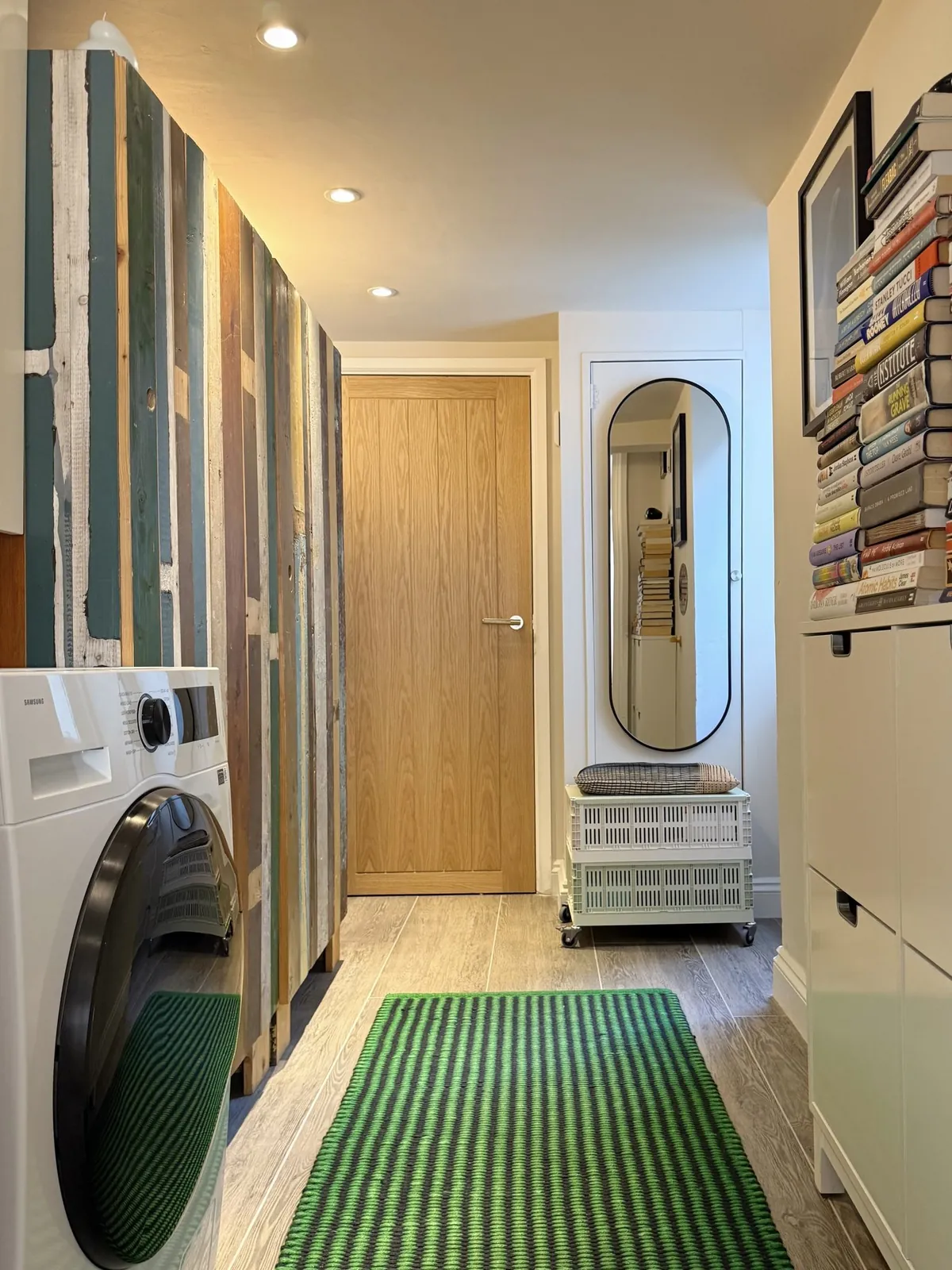 NoHi, the hallway dressing area