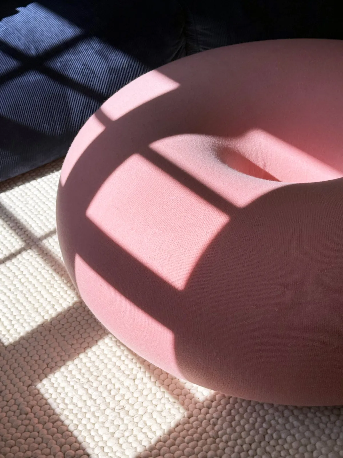 NoHi, the pink pouf in the sun