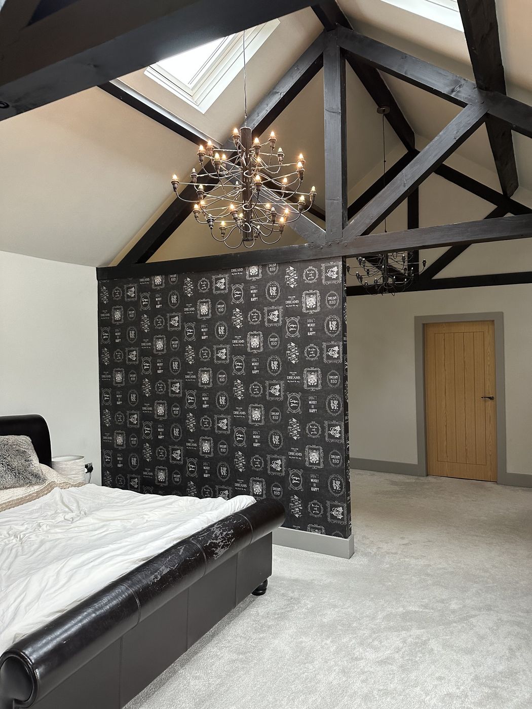 Suite Escape, The partition to the dressing area
