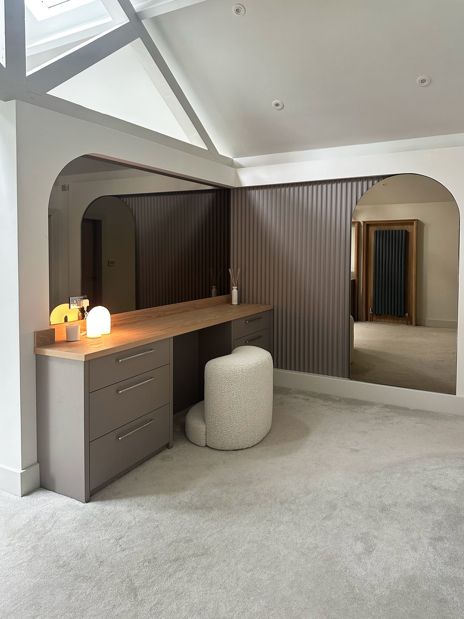 Suite Escape, the arched dressing area