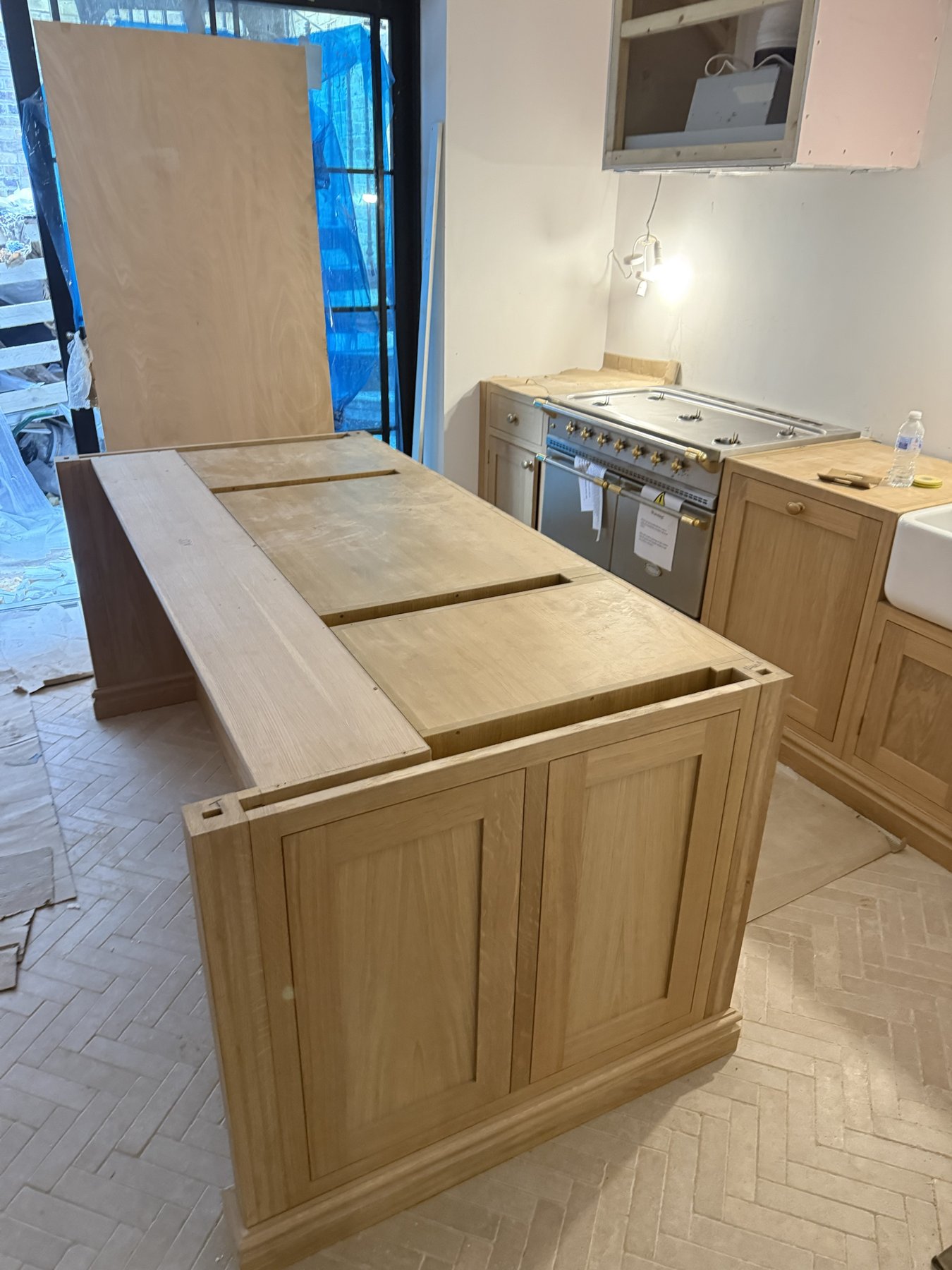A Walk in the Park, The island and breakfast bar, ready for the stone