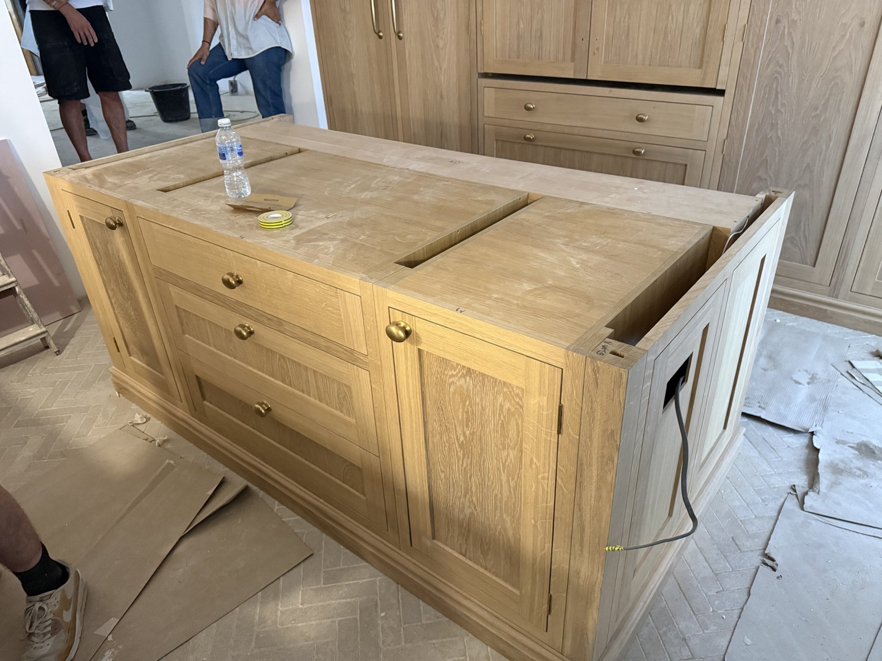 A Walk in the Park, The island in place, before its worktop
